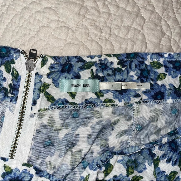 Urban Outfitters Kimchi Blue Flowy Floral Shorts - Picture 3 of 4